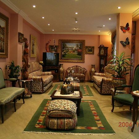 Hotel De Borlena ภายนอก รูปภาพ